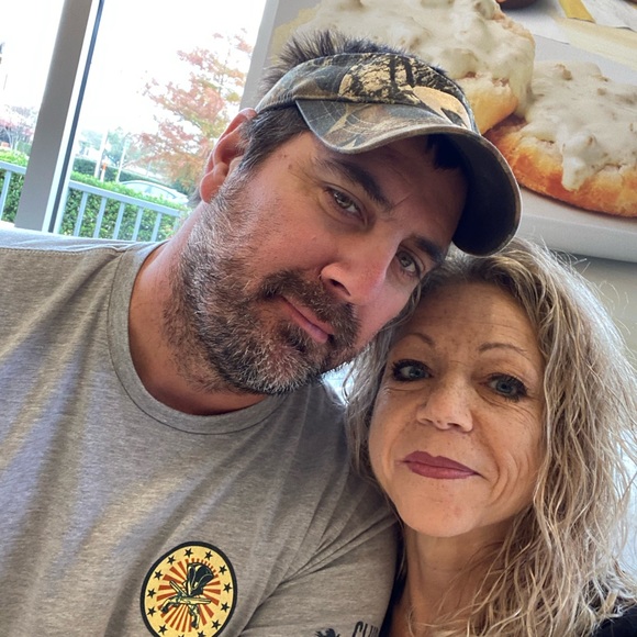 Meet your Posher, Deb - Picture 2 of 3